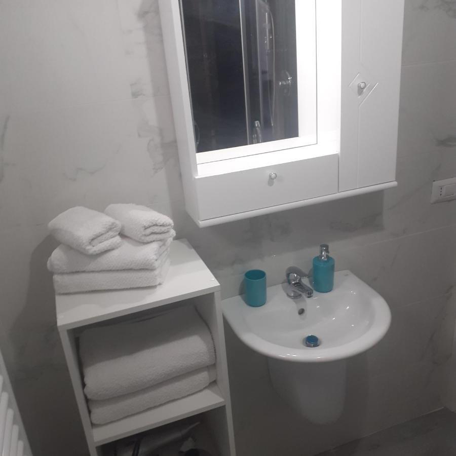 Aparthotel Palazzo Galante Margherita Di Savoia Exterior foto